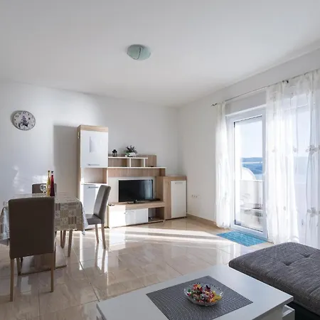 One-bedroom With Sea View 02 Appartamento