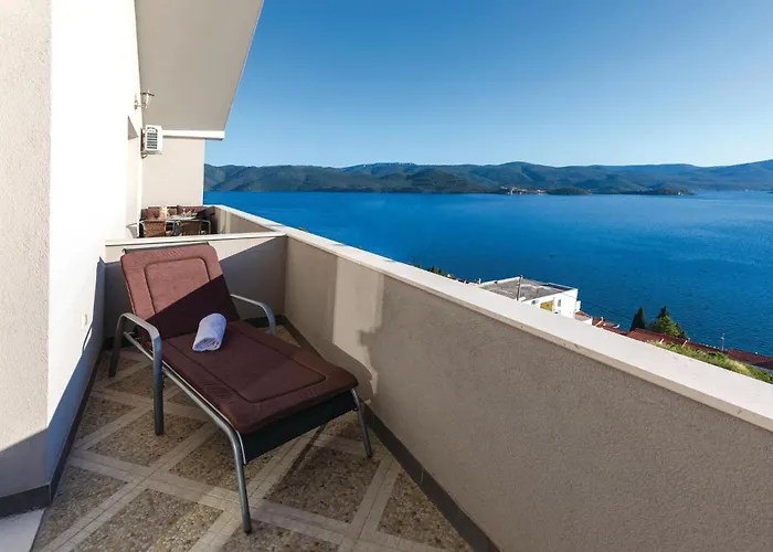 One-bedroom With Sea View 02 Apartment Klek