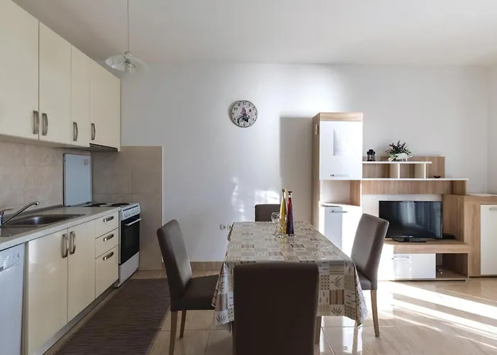 One-bedroom With Sea View 02 *