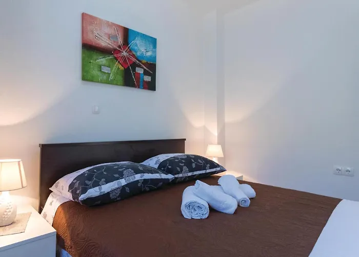 One-bedroom With Sea View 02 Apartment