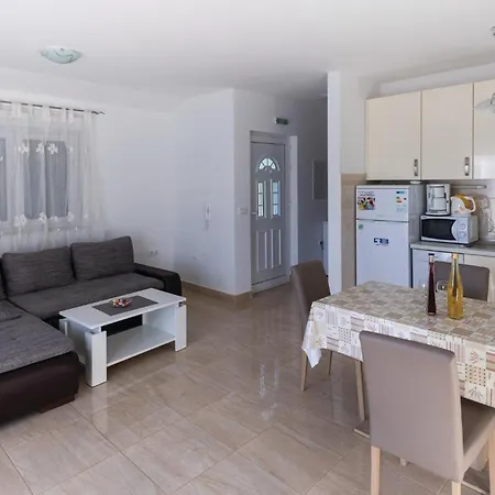 One-bedroom With Sea View 02 *